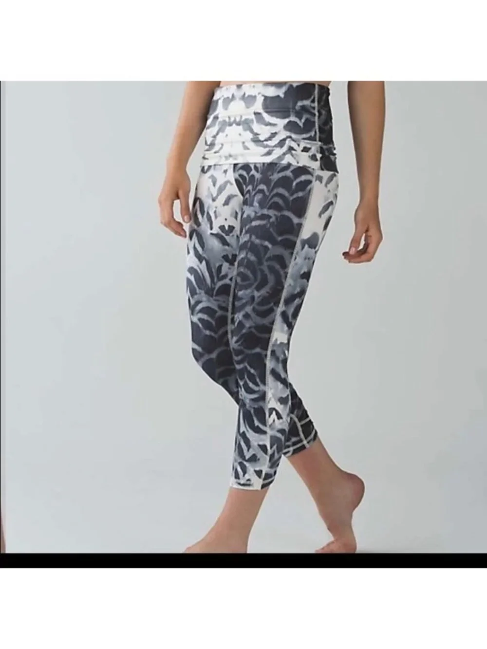 Lululemon Wunder Under Pant*SE Dance Pretty Plume Angel Wing Black